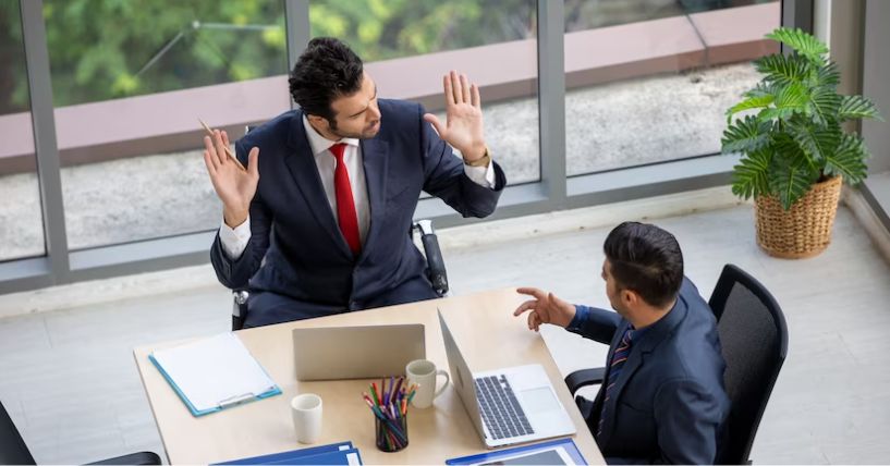How to Deal With a Work Warning in Australia?
